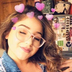 Meet your Posher, Paula